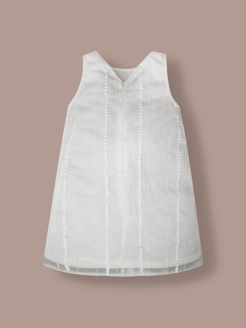 Make your little girl sparkle at any special occasion with the Cherry Crumble White Party Wear Summer Dress. Crafted from a luxurious blend of poly net and poly knit.