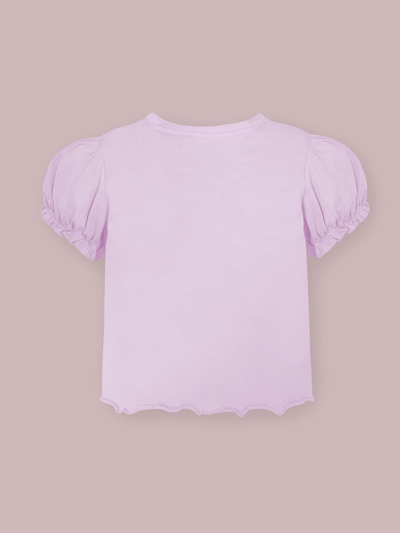 Brighten up your little girl’s summer wardrobe with the Cherry Crumble Lavender Dungaree Dress, a charming and comfortable outfit crafted for all-day wear.