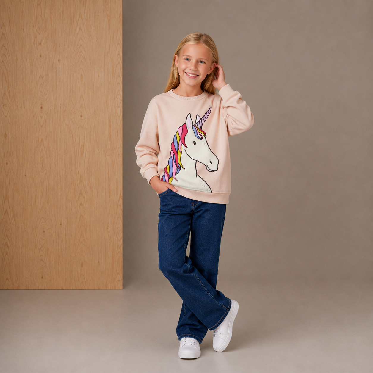 Warmes pfirsichfarbenes Sweatshirt
