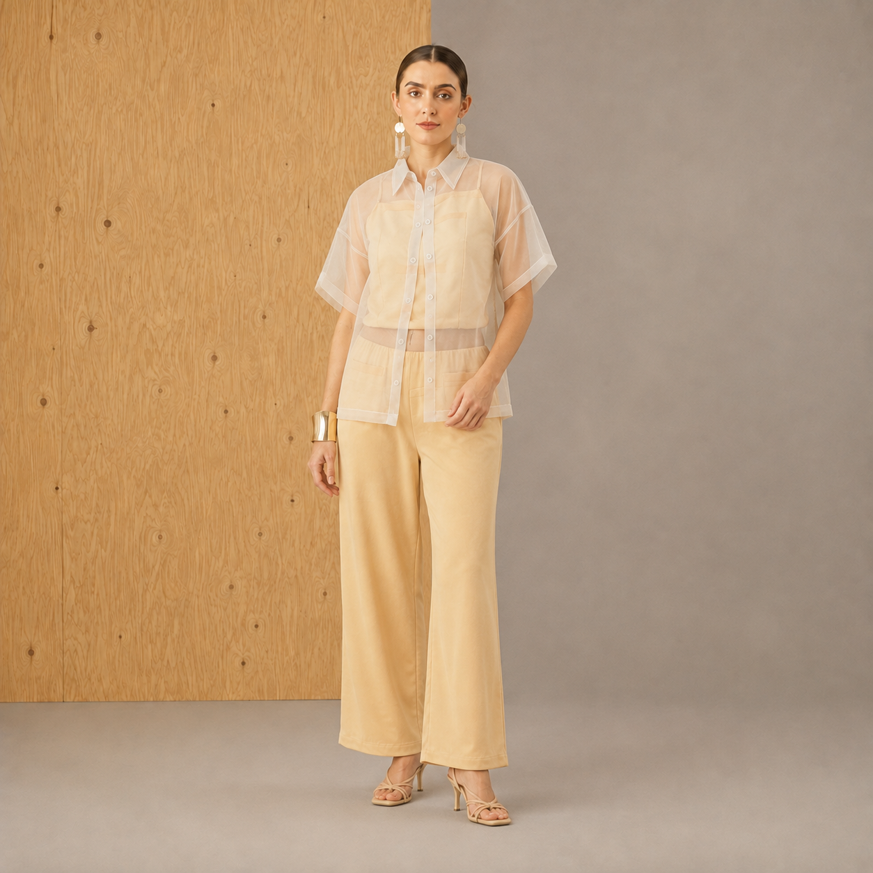 Damen Off-White Bedrucktes Festes Polyester-Hemdkragen-Set