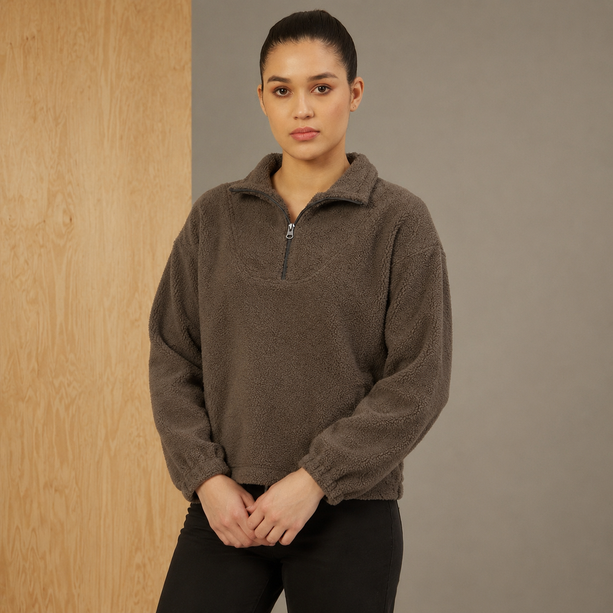 Damen Khakifarbenes unifarbenes Sherpa-Sweatshirt mit Stehkragen