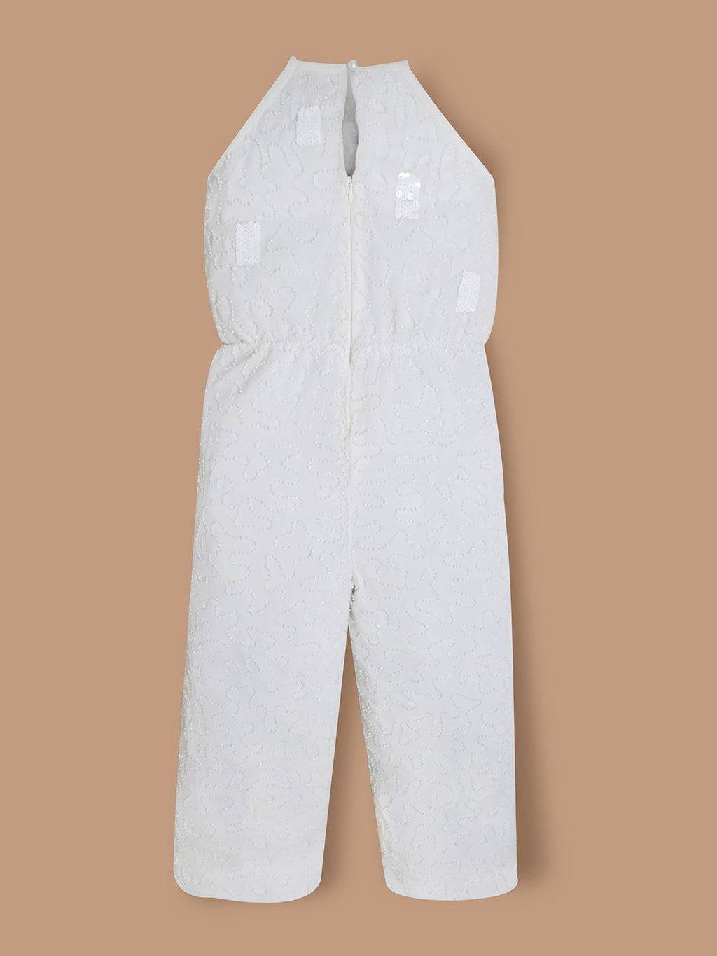 Cherry Crumble White Happy-Luxe Outfit