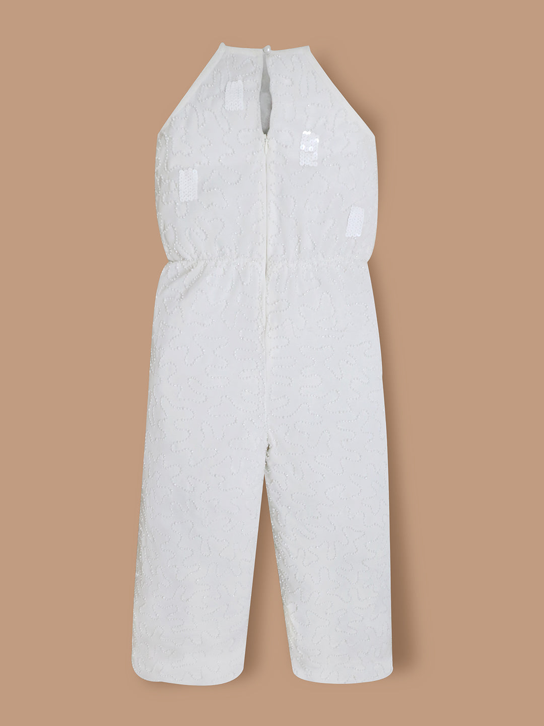 Cherry Crumble White Happy-Luxe Outfit