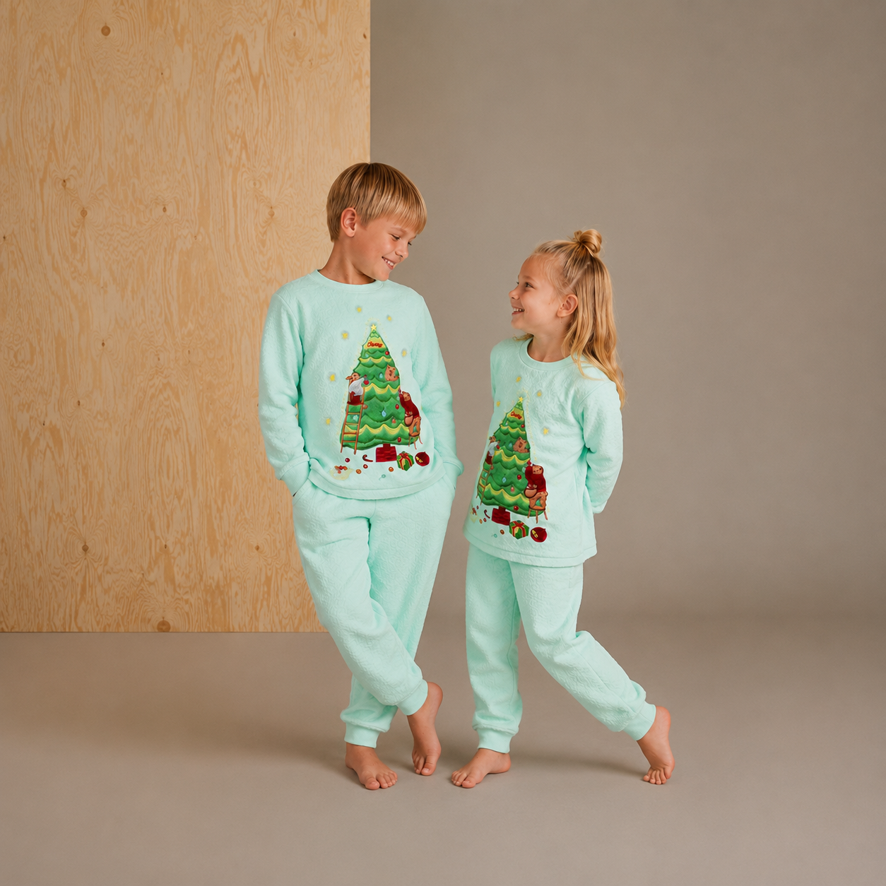 Mintfarbener einfarbiger Applikations-Strampler im süßen, stylischen Weihnachts-Design