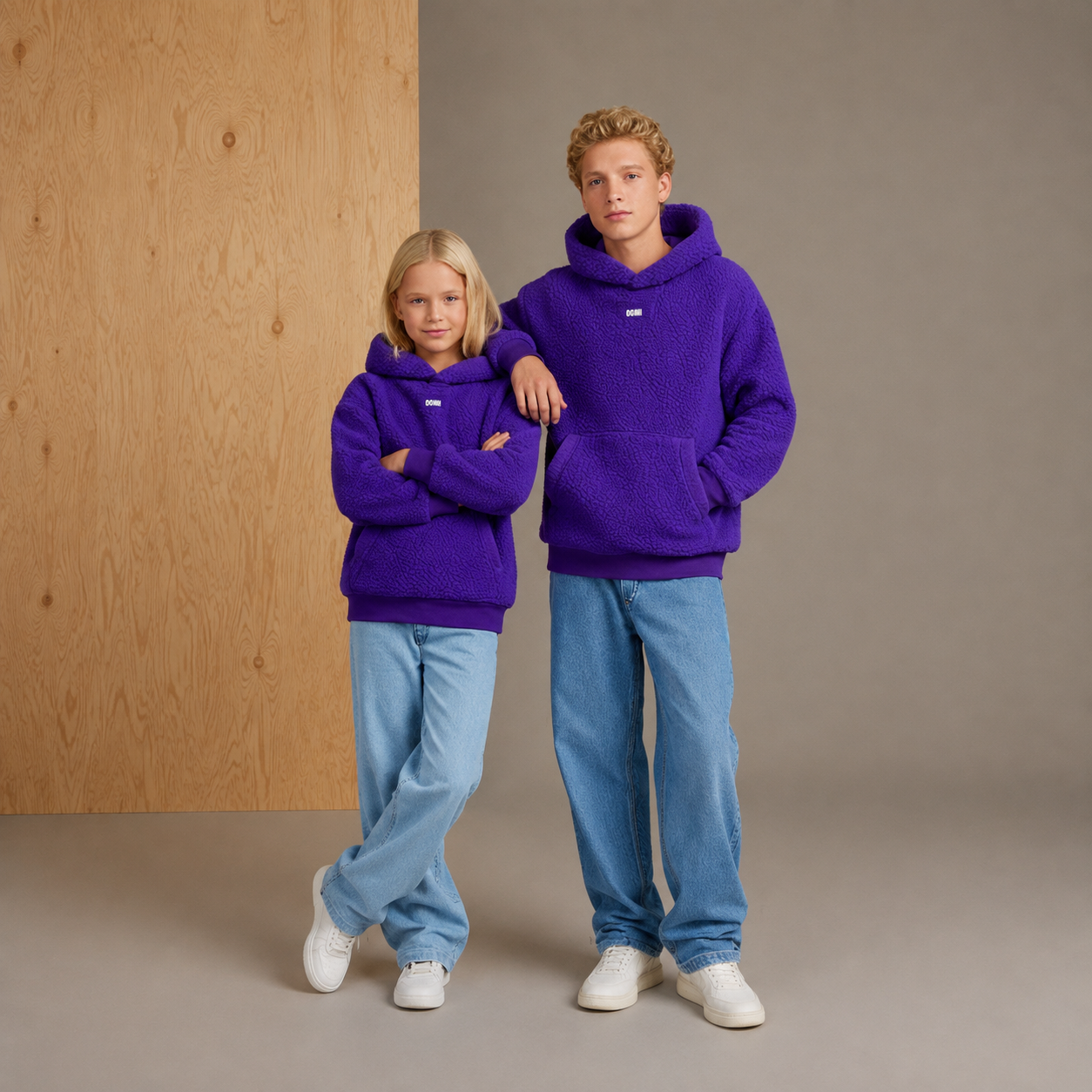 Violettfarbenes, einfarbiges, bequemes und stylisches Sweatshirt