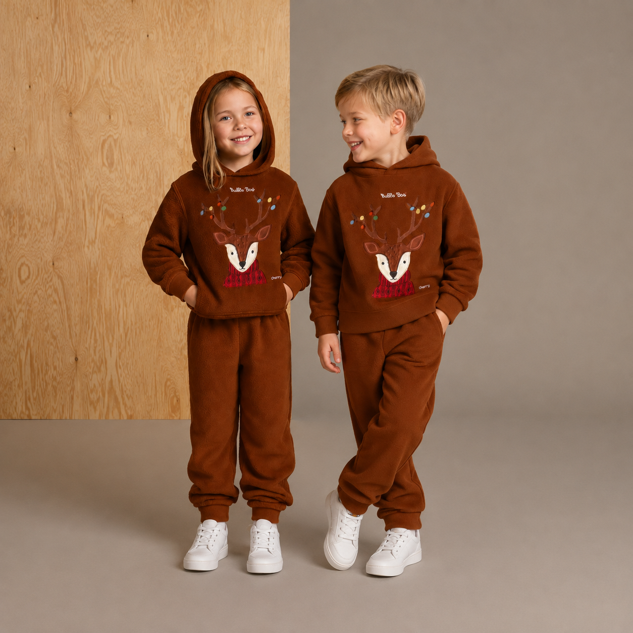 Braunes Frosty Sweetie makelloses Sweatshirt-Set
