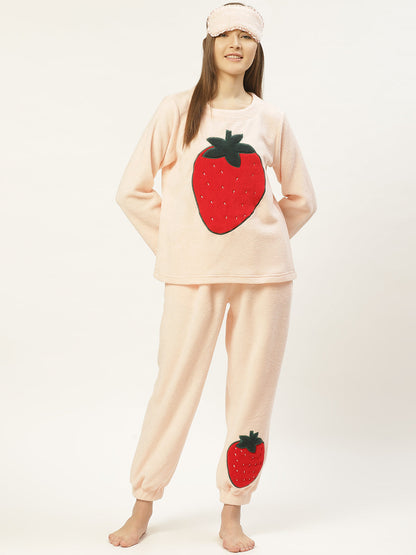 Women Peach Applique Polyester Round Neck Nightsuit