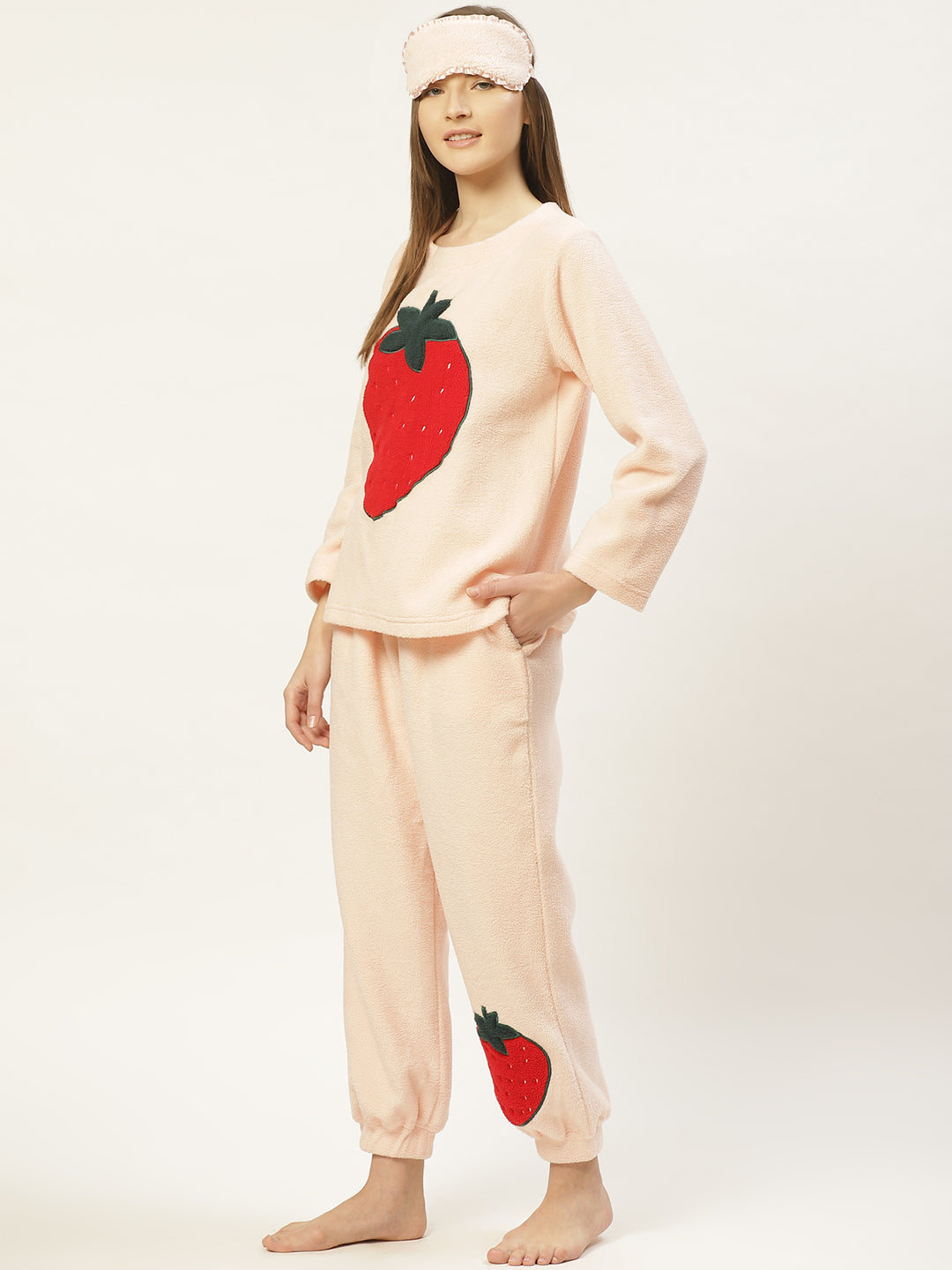 Women Peach Applique Polyester Round Neck Nightsuit